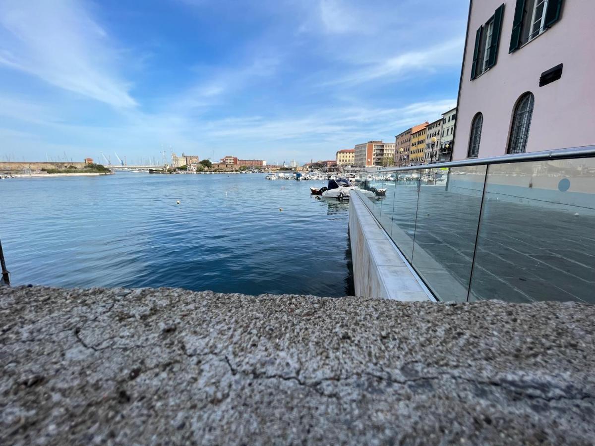 Kasia Porta Sul Mare Di Livorno Free Parking Bagian luar foto