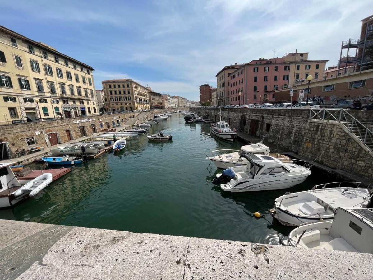 Kasia Porta Sul Mare Di Livorno Free Parking Bagian luar foto